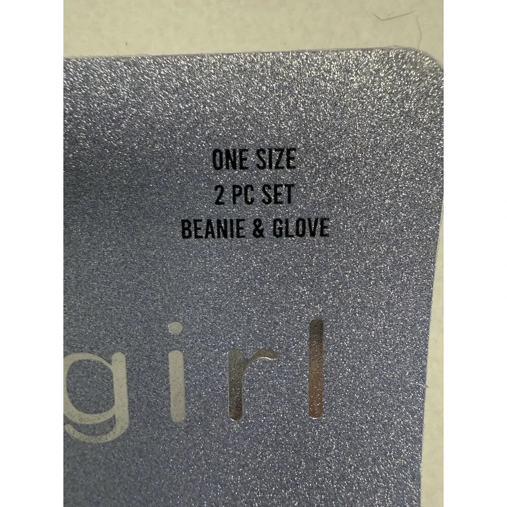 Madden Girl Beanie And Gloves Ivory Faux Fur with Shimmering Sparkles New - Picture 9 of 9